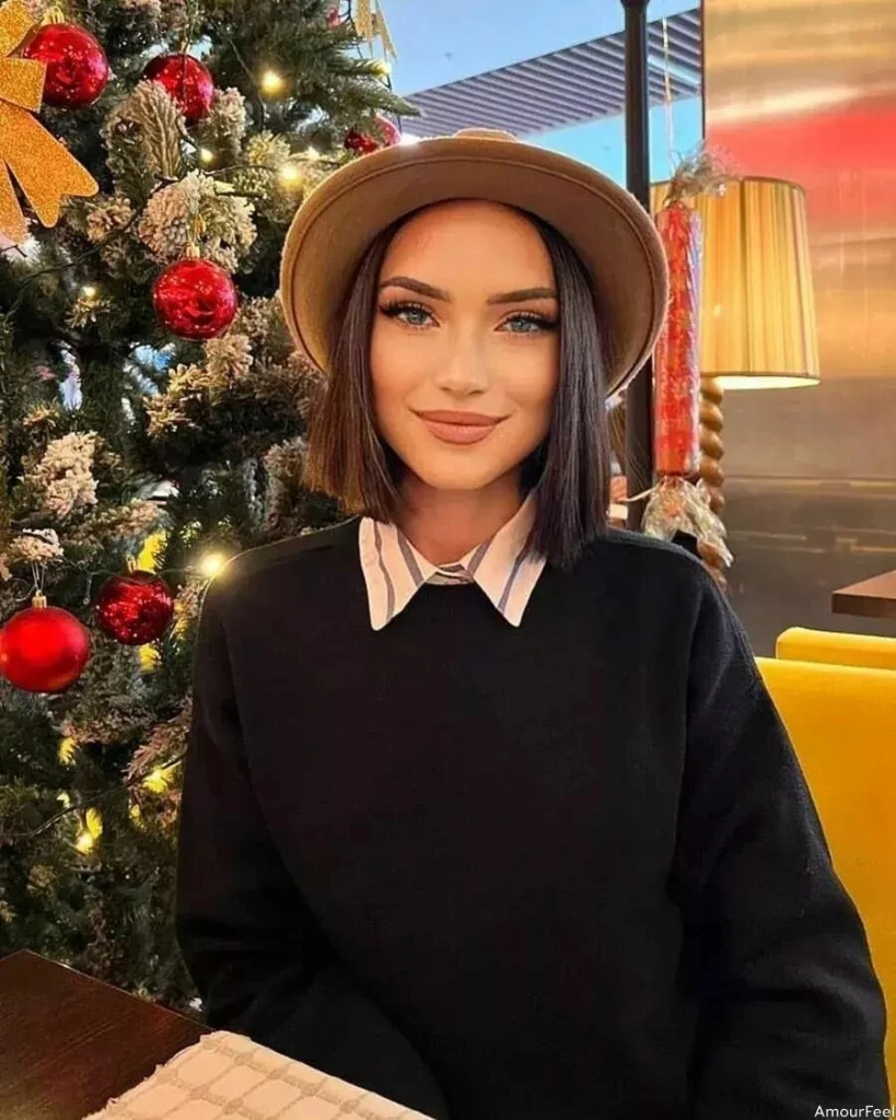 Mihaela Profile image 2