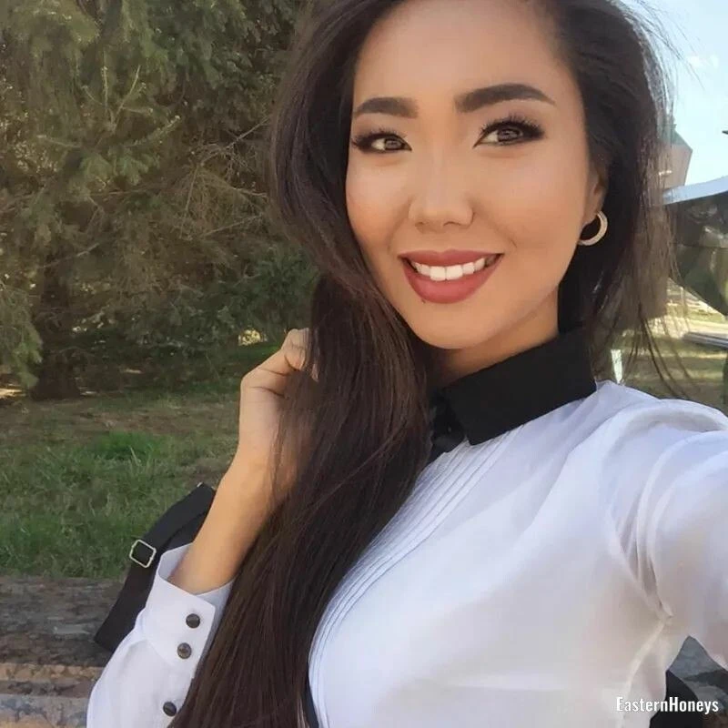 Feride Profile image 6