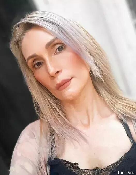 Juliana Profile image 1