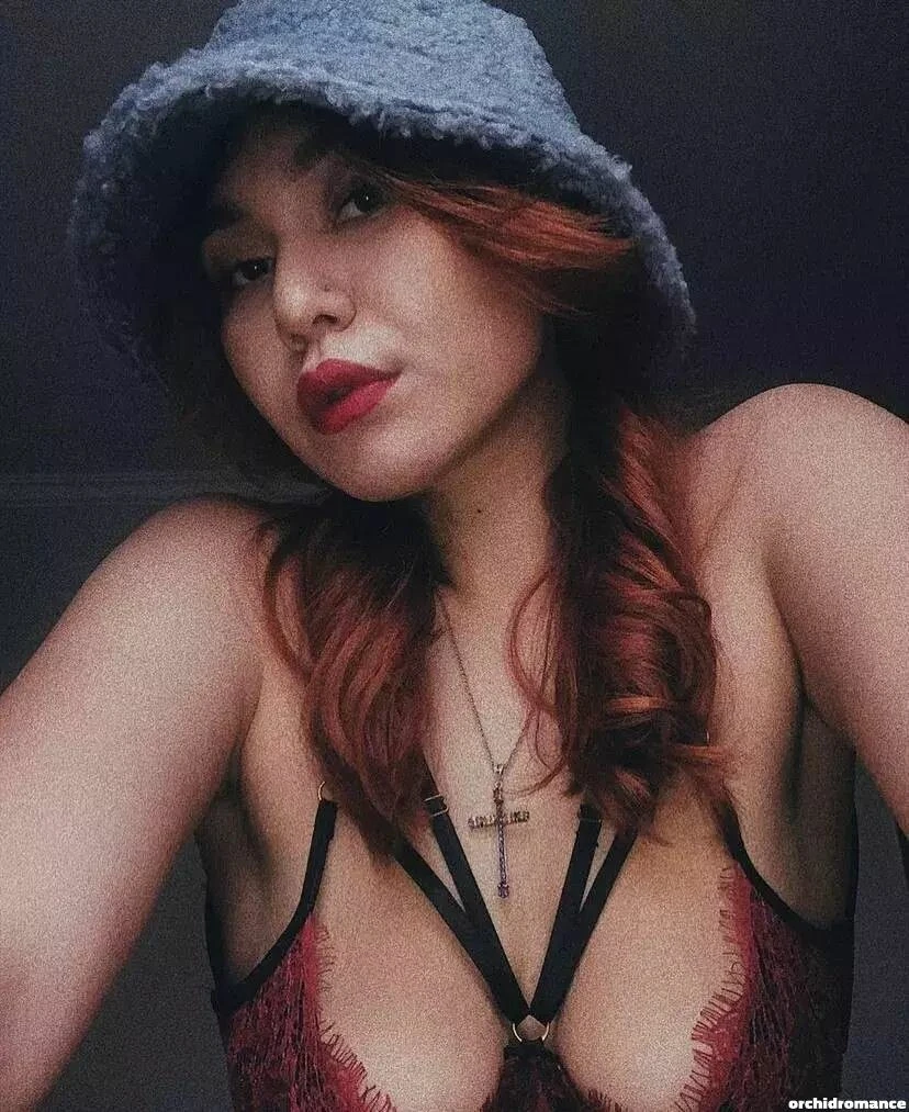 Violetta Profile image 6