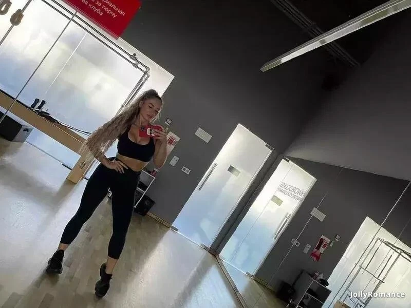 Roza Profile image 4