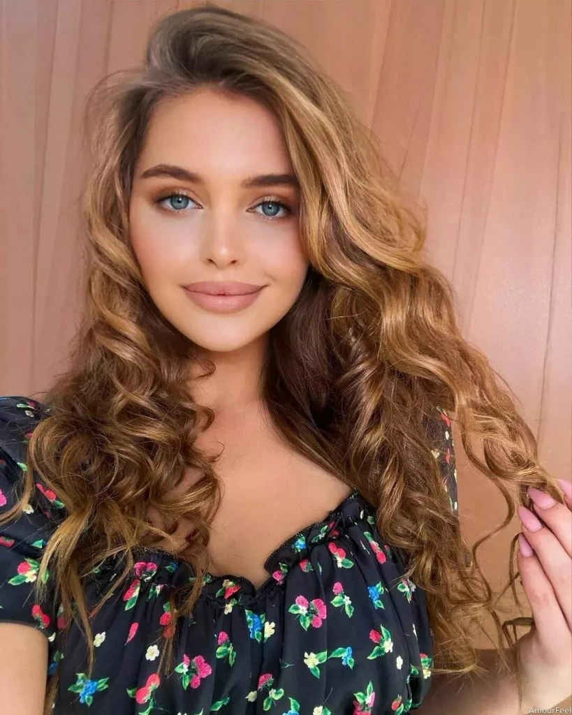 Angelina Profile image 2