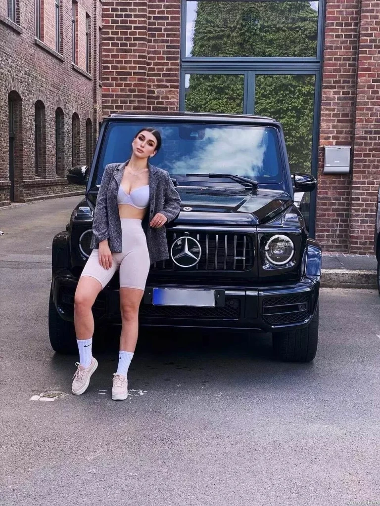 Dorina Profile image 2