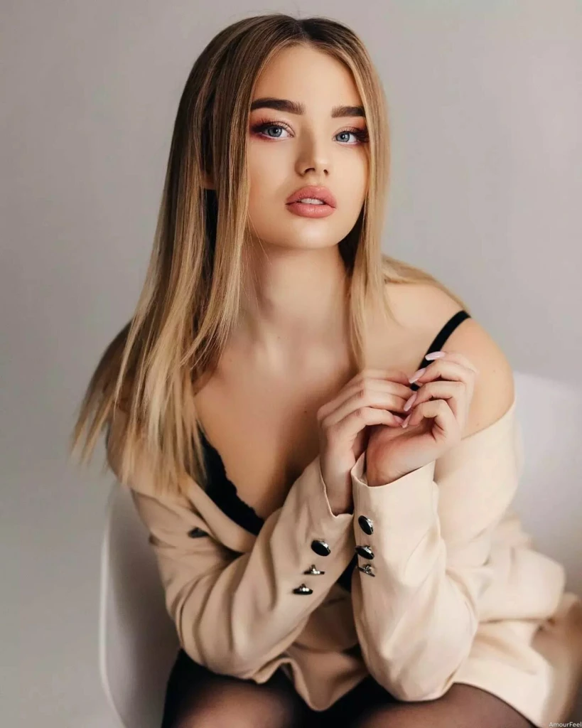 Iulia Profile image 3