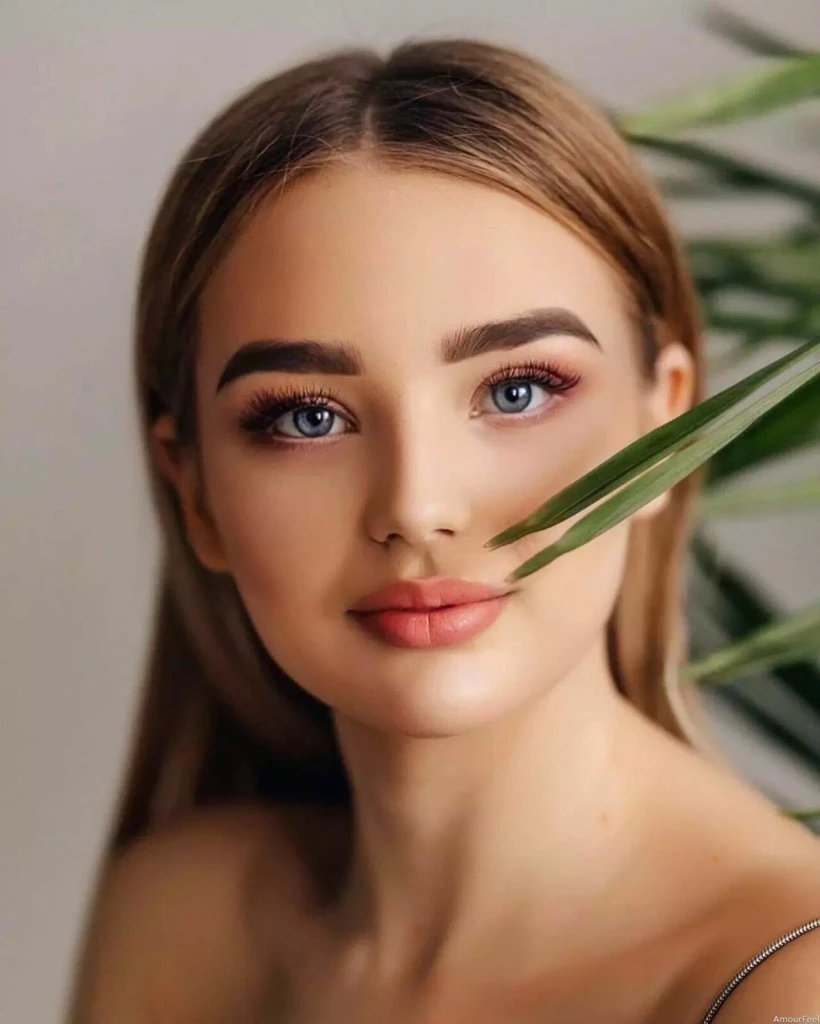 Iulia Profile image 1