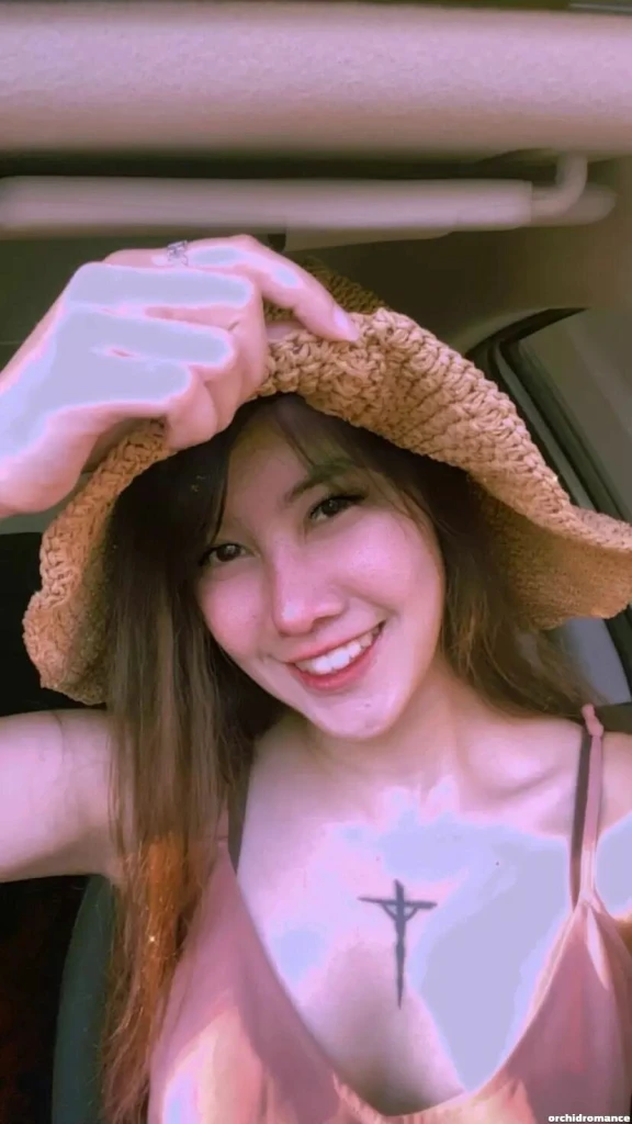 Onanong Profile image 1