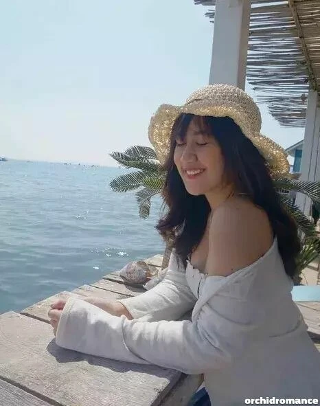 Douang Profile image 4