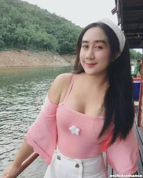 Douang Profile image 5