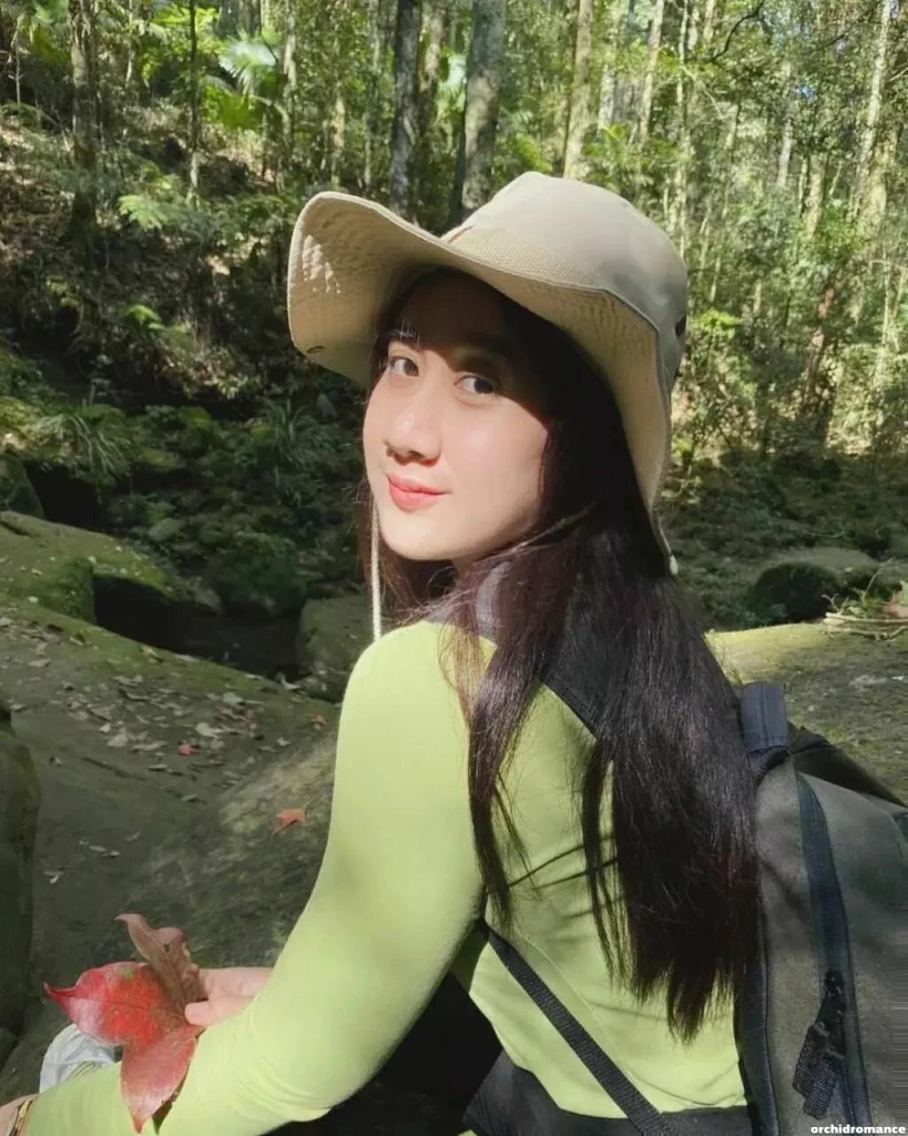 Douang Profile image 6