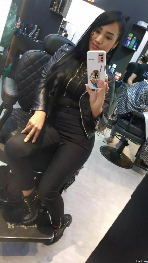 Paula Profile image 3