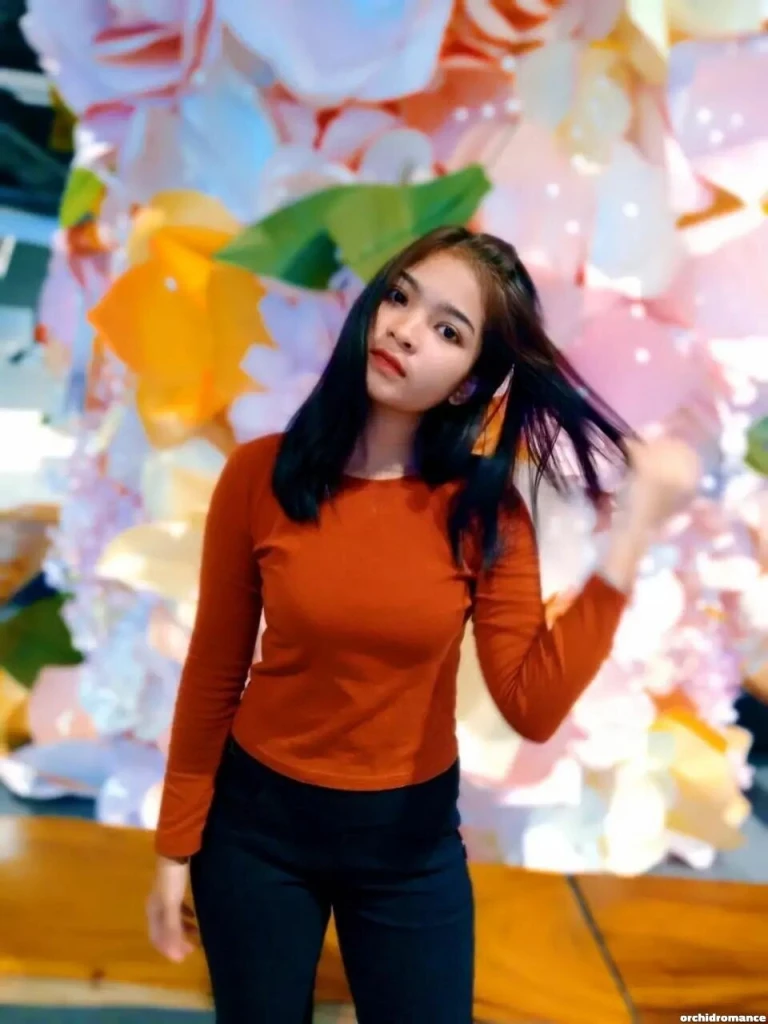 Tira Profile image 4