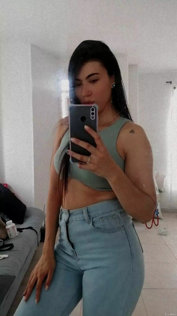 Adriana Profile image 6