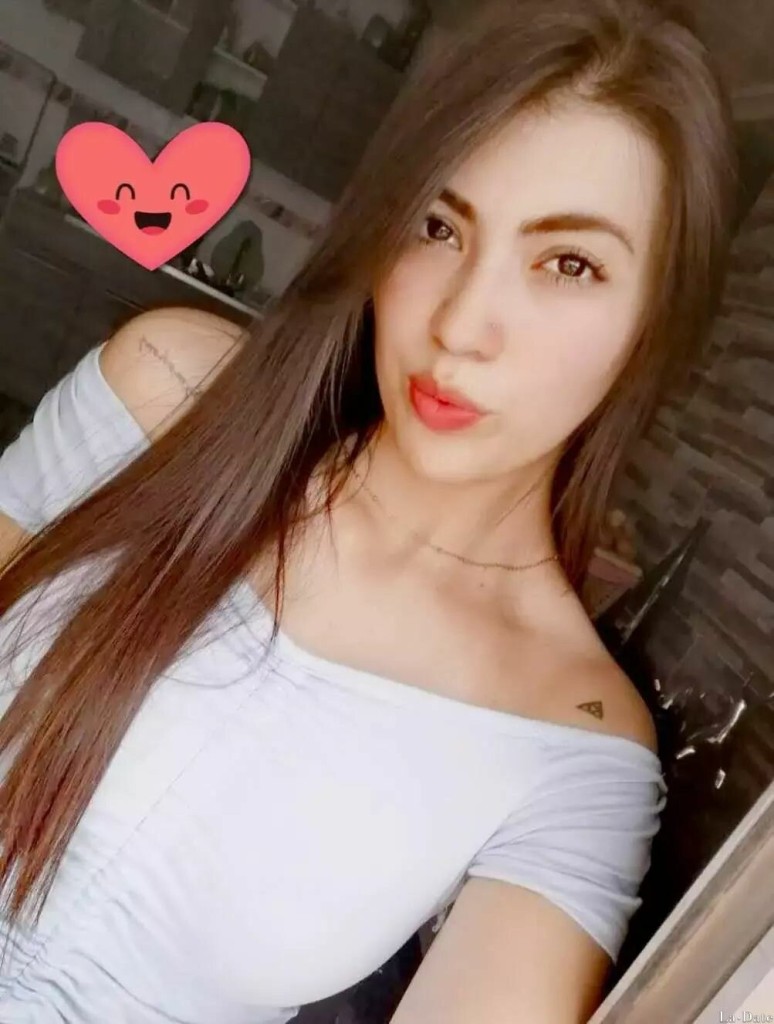 Adriana Profile image 5