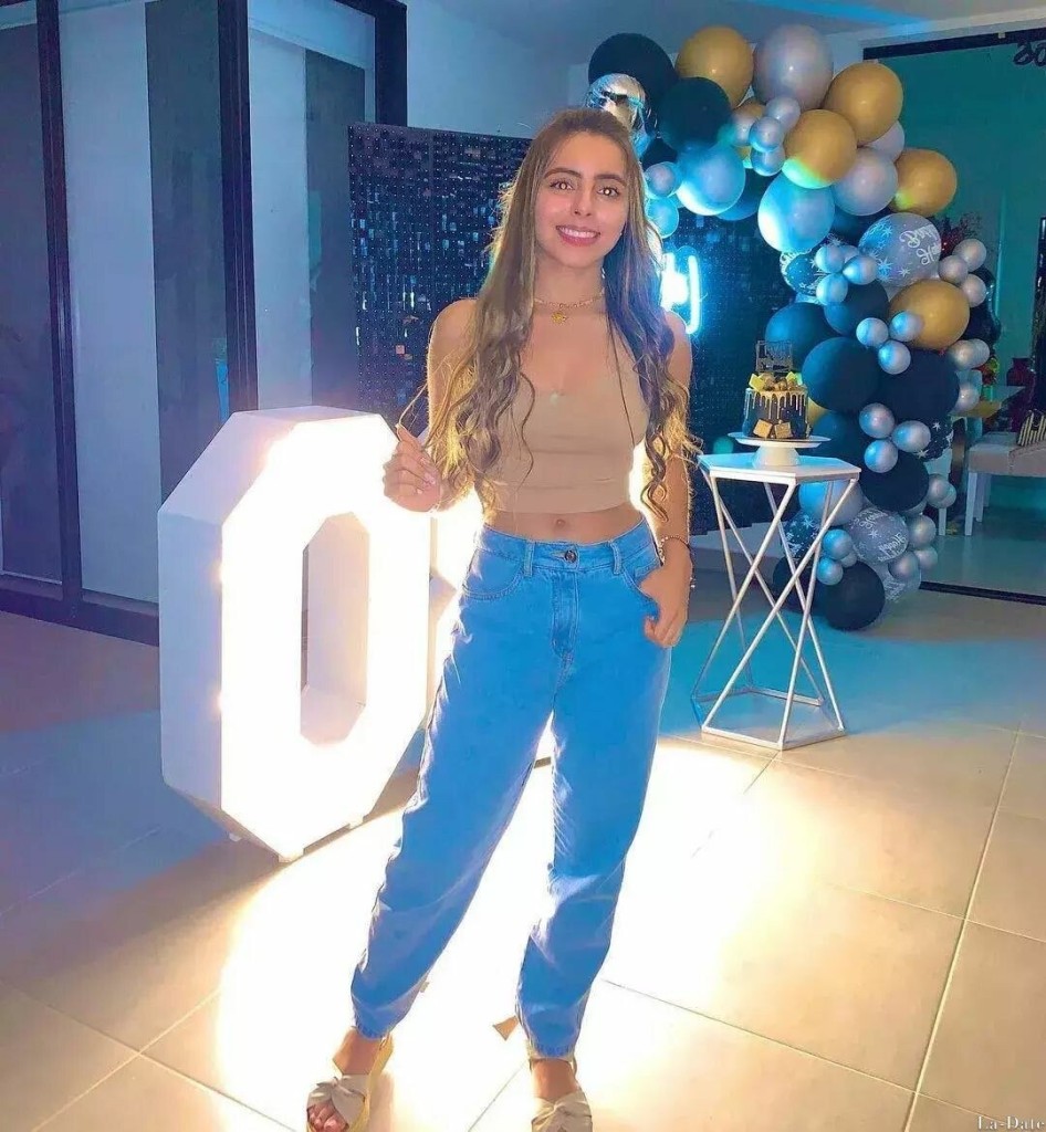 Ximena Profile image 3