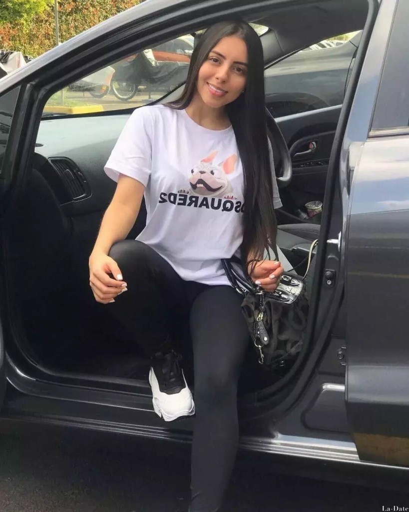 Ximena Profile image 2