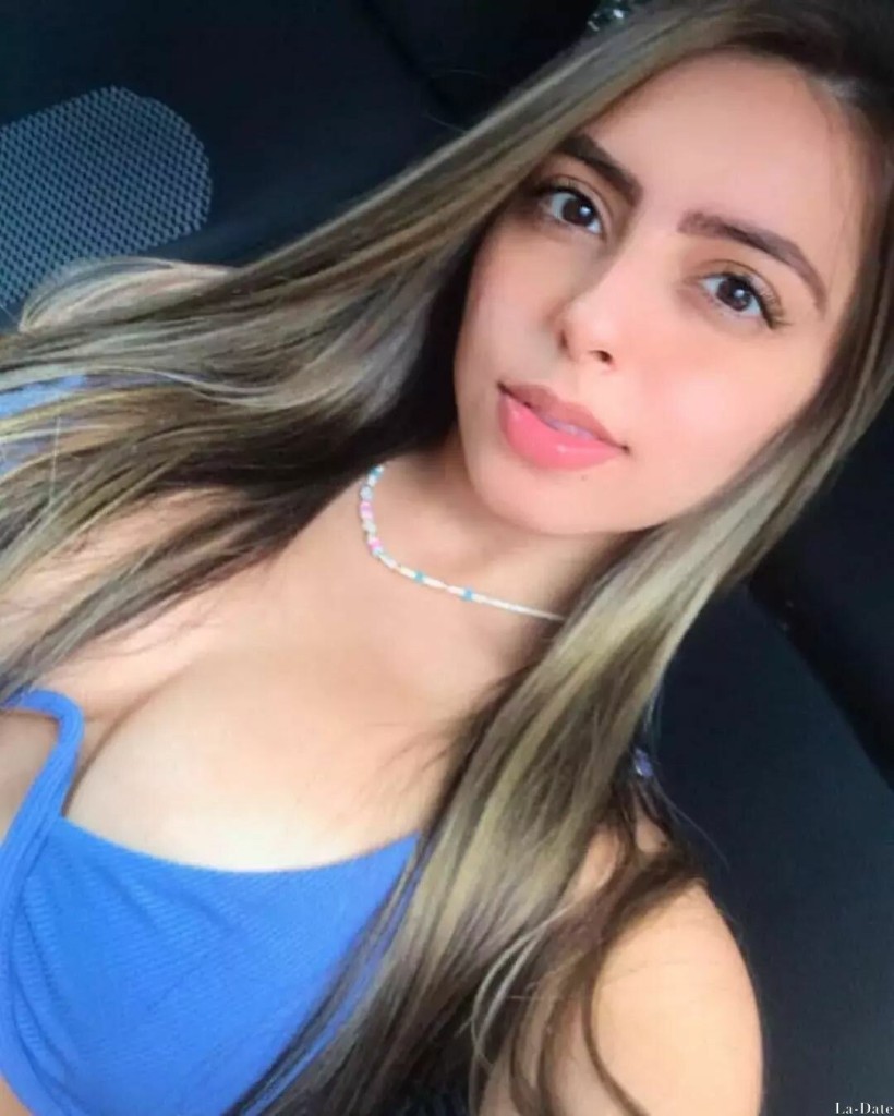 Ximena Profile image 1