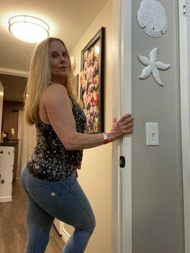 Fresia123 Profile image 1