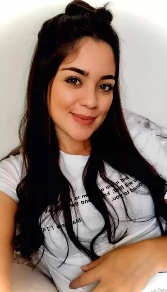 Deborath Profile image 2