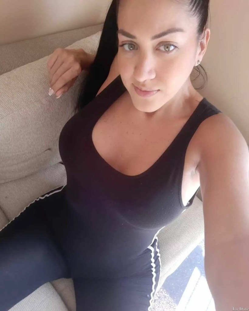 Isabel Profile image 4