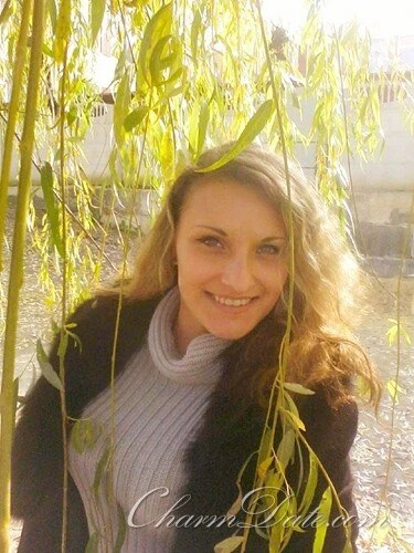 Anna Profile image 2