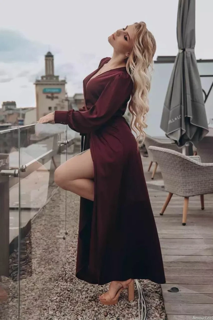 Elizabeth Profile image 3