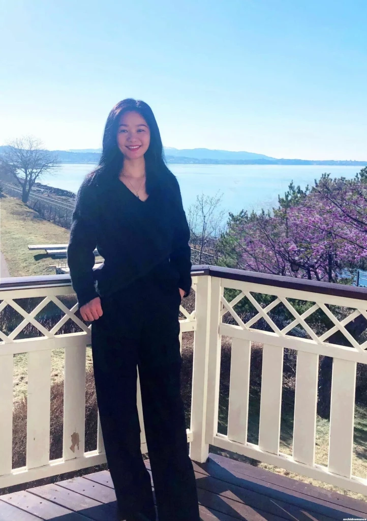 Yuliia Profile image 6