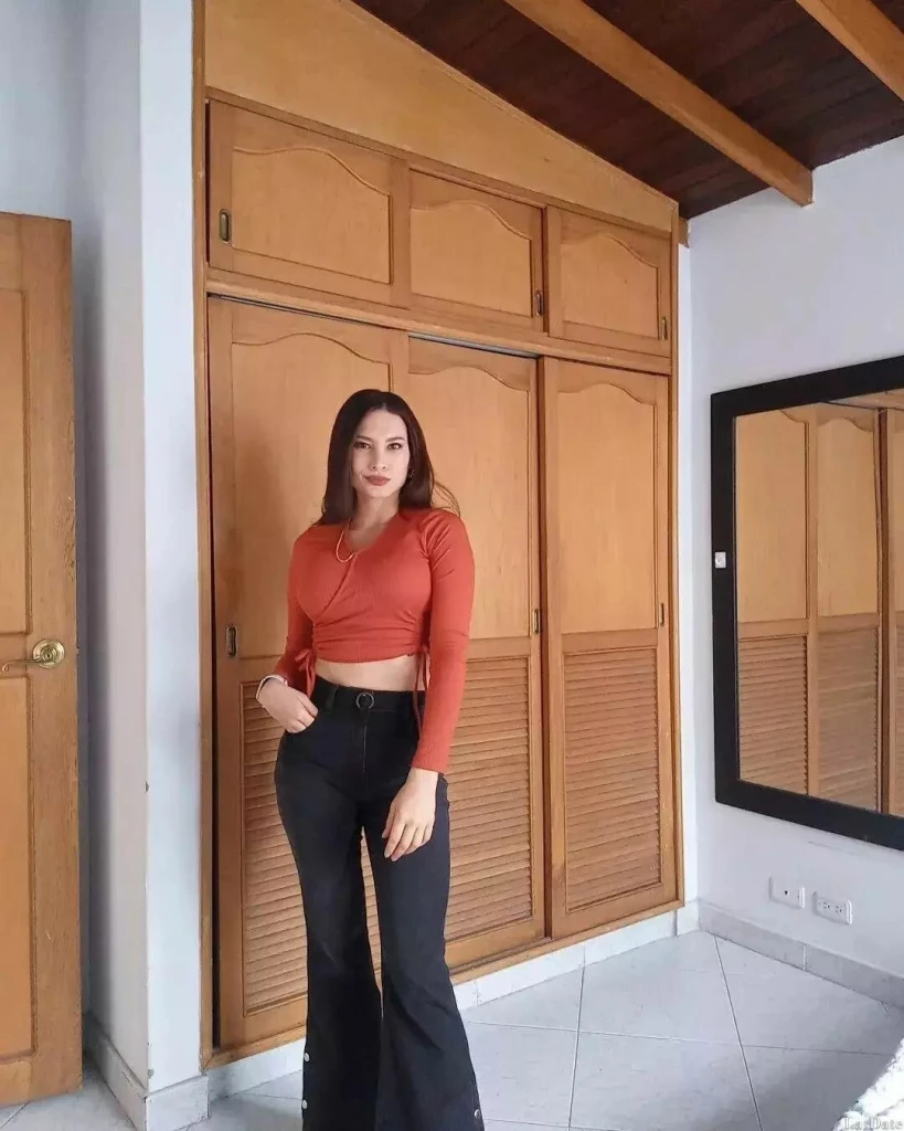 Diana Profile image 5