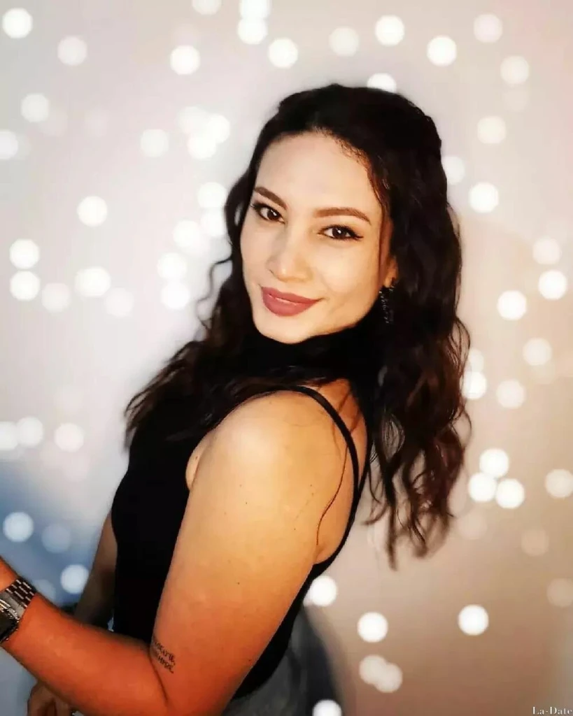 Diana Profile image 6