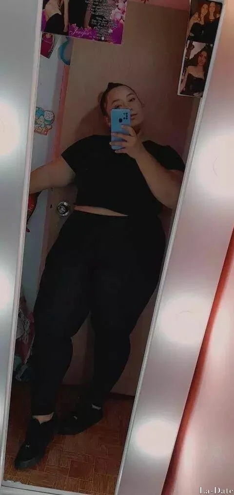 Linda Profile image 3