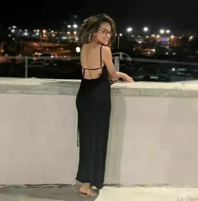 Yenny Profile image 6