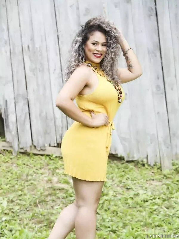 Alejandra Profile image 3