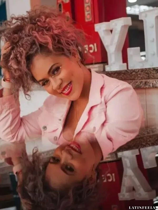 Alejandra Profile image 5