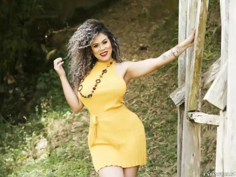 Alejandra Profile image 2