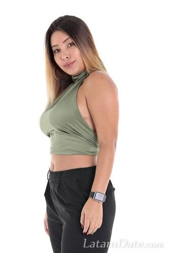 Daniela Profile image 2