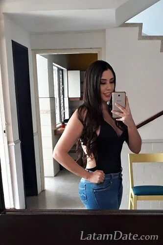 Geralys Profile image 1