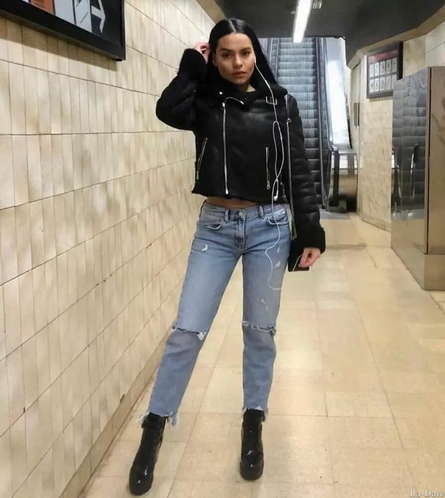 Victoria Profile image 3