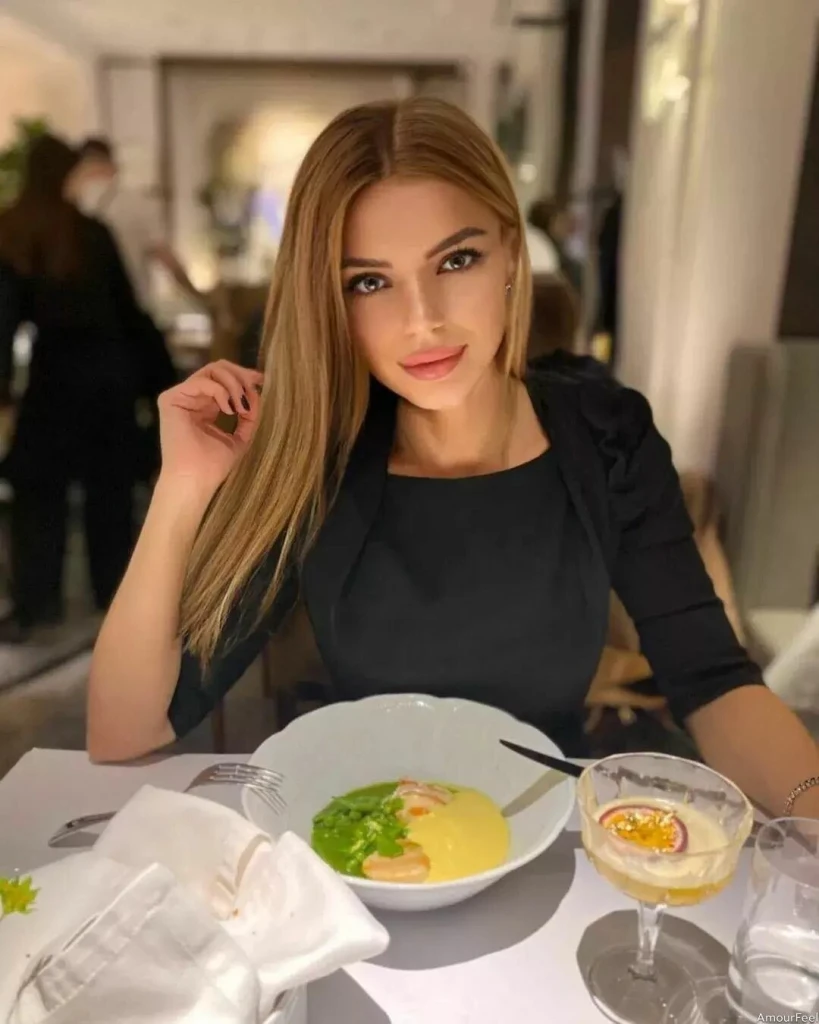 Geraldine Profile image 3