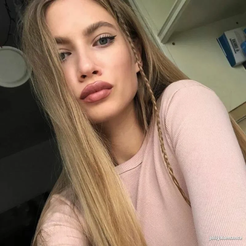 Vera Profile image 3