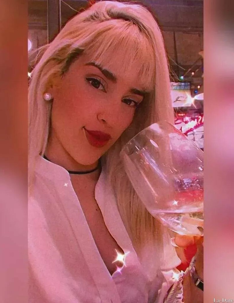 Yanina Profile image 1