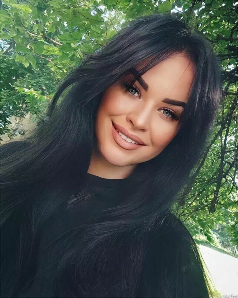 Alina Profile image 6