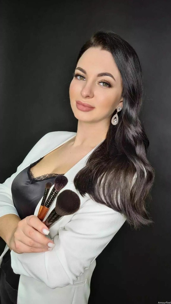 Viktoria Profile image 2