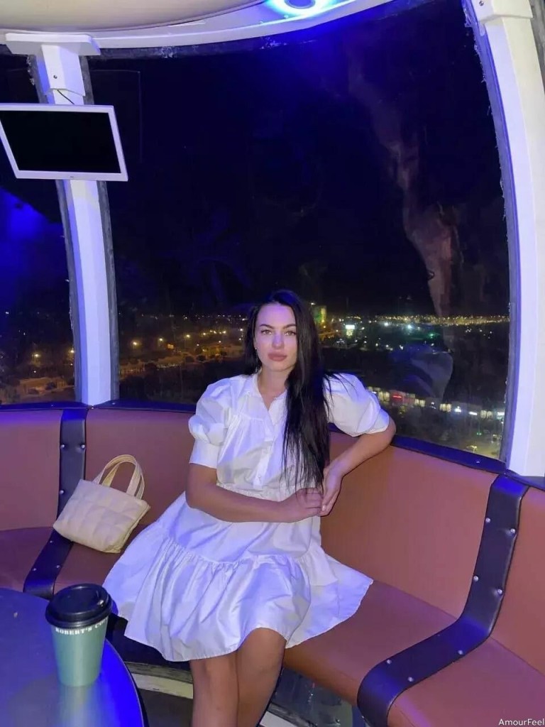 Viktoria Profile image 6