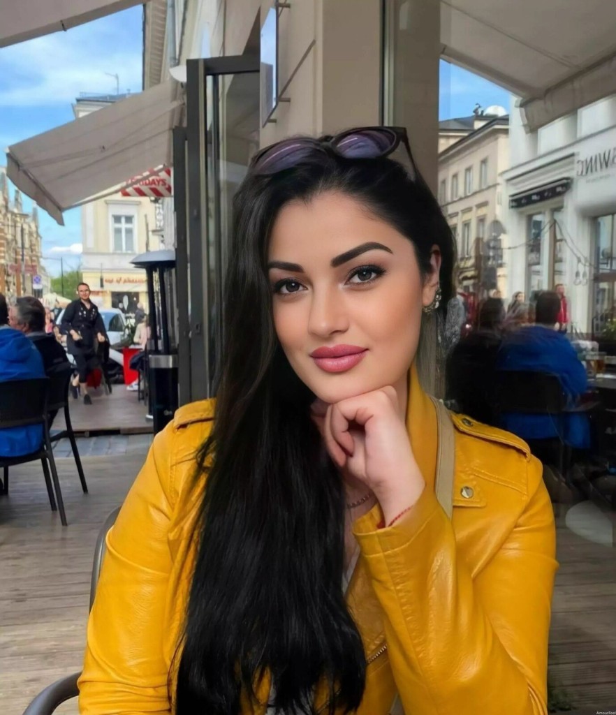 Maria Profile image 2