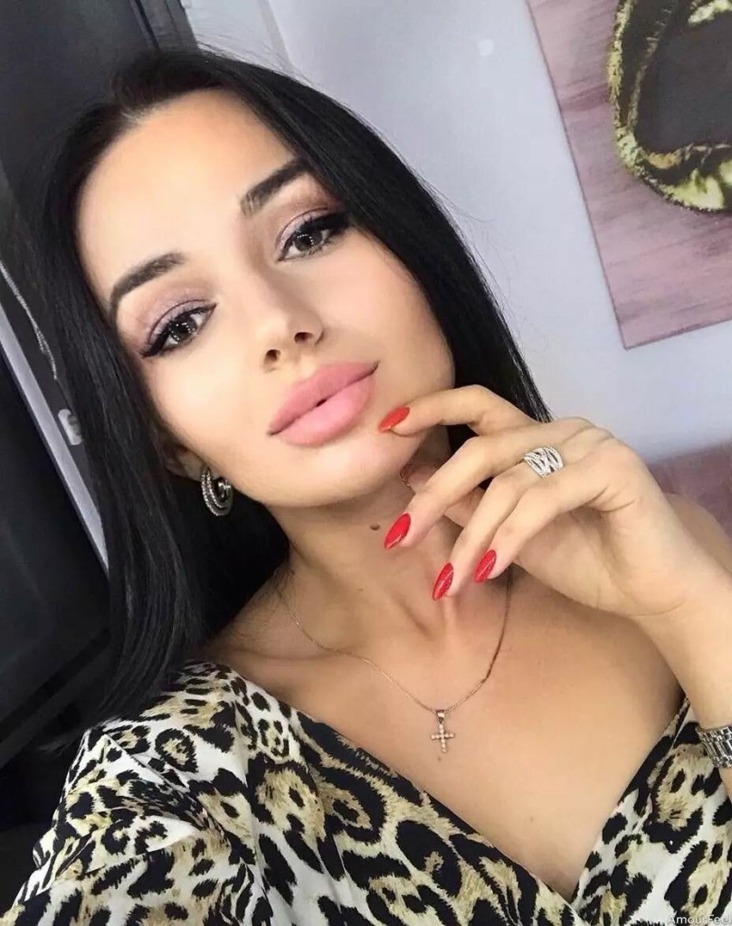 Vlada Profile image 2