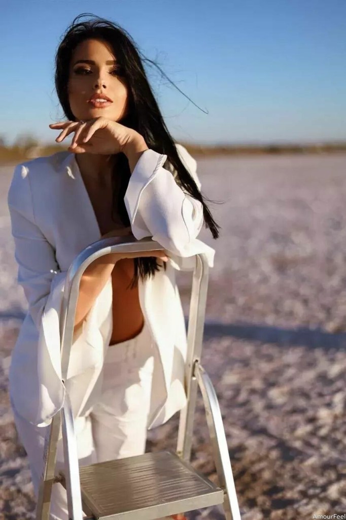 Lyudmila Profile image 3