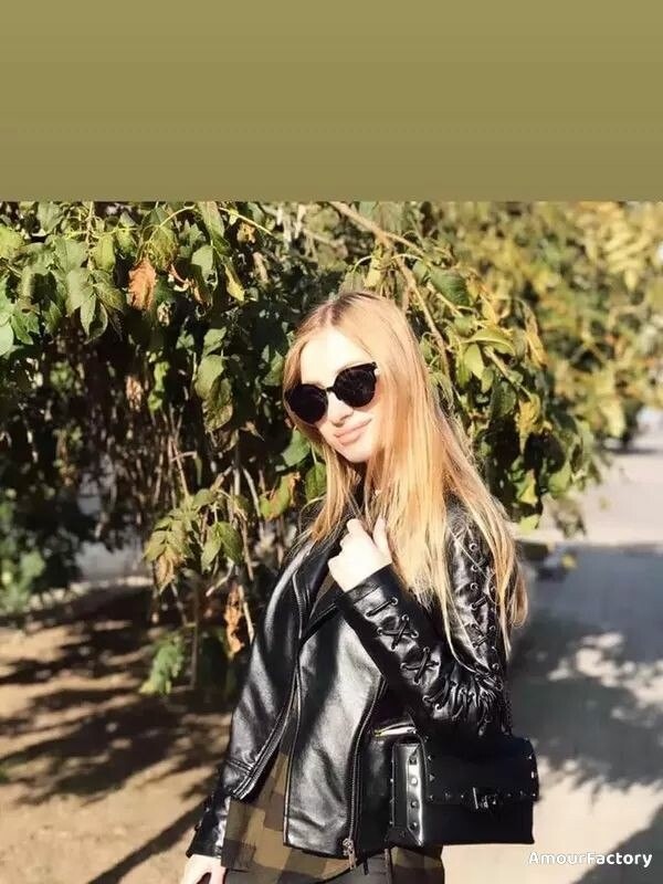 Olesya Profile image 2