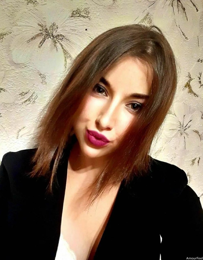 Anna Profile image 2