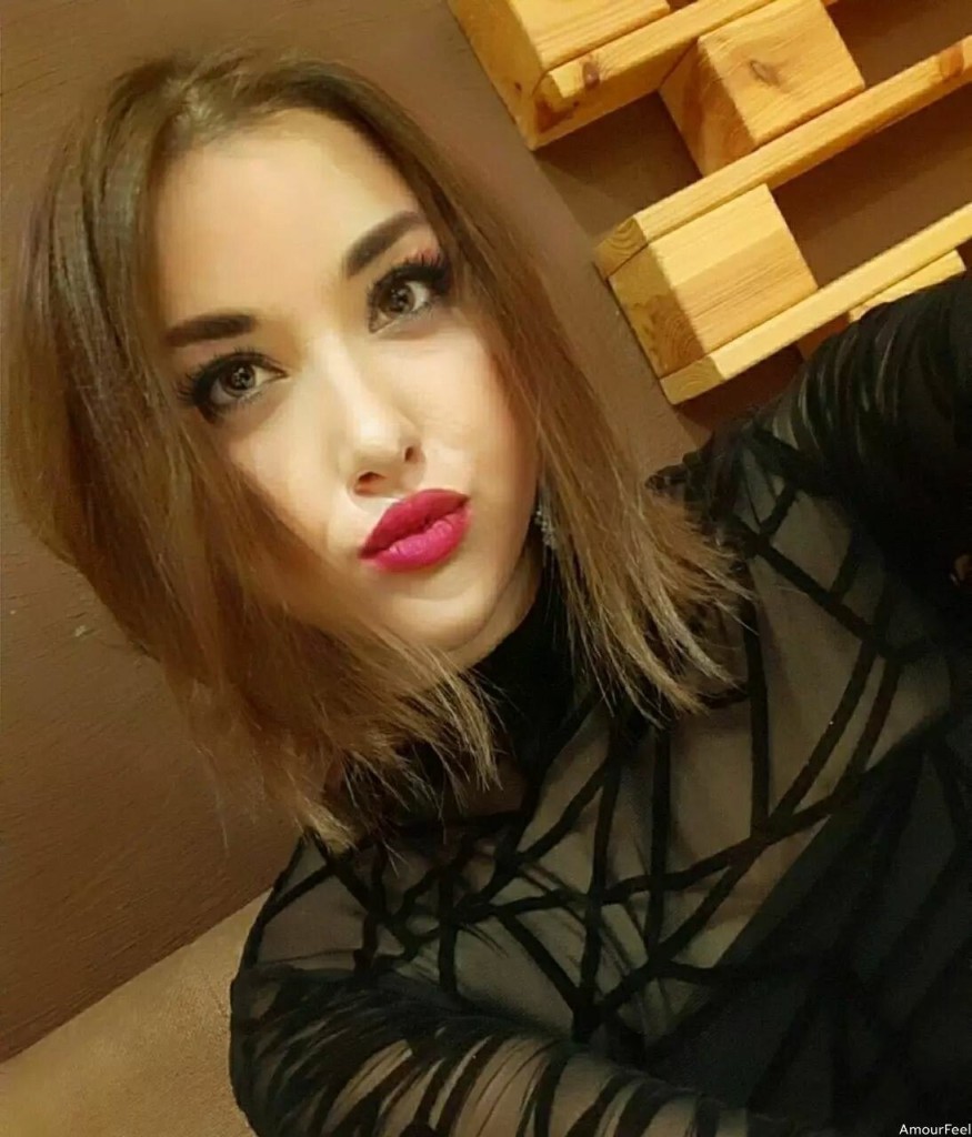 Anna Profile image 1