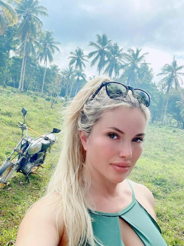 Maria Laura Profile image 4