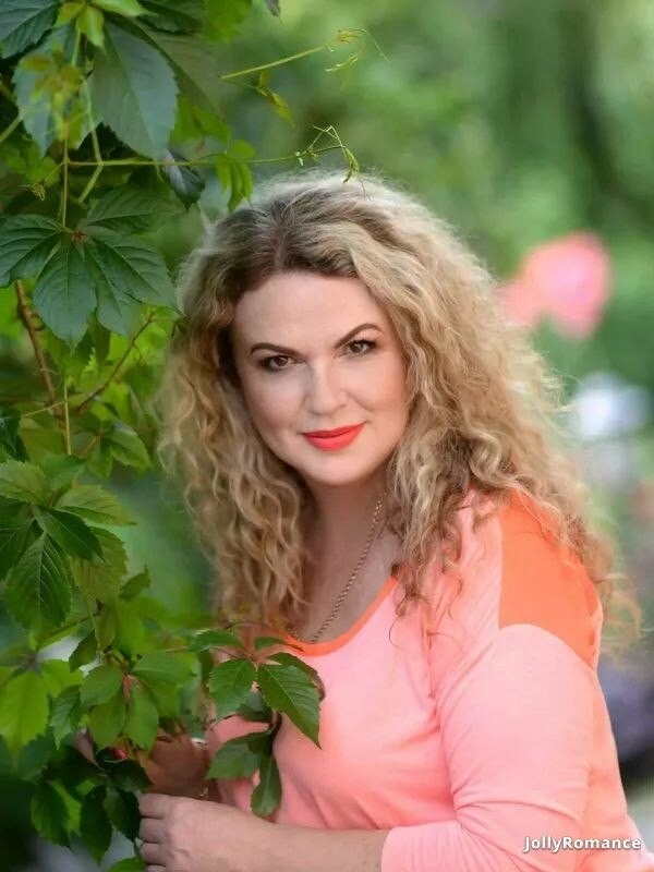 Alexandra Profile image 3